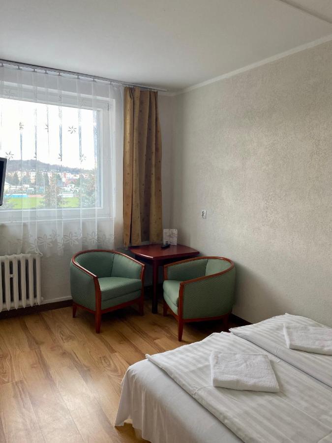 Dom Turysty Sanok Aparthotel Bagian luar foto