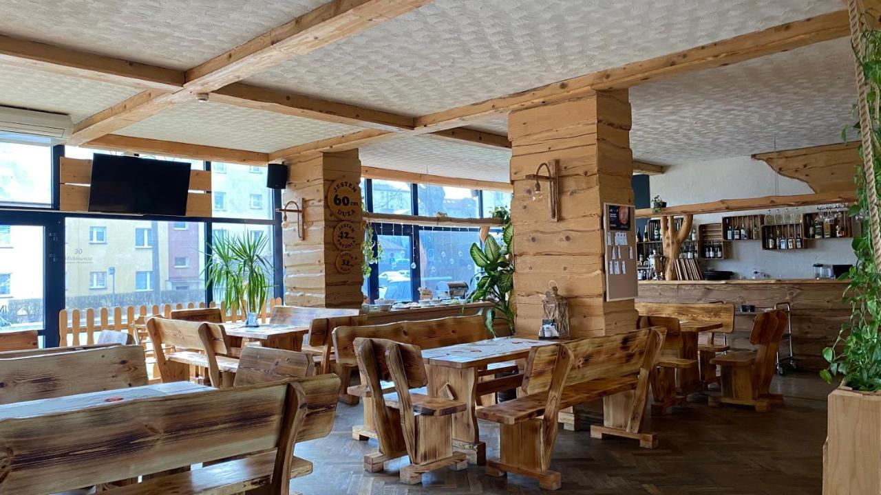 Dom Turysty Sanok Aparthotel Bagian luar foto
