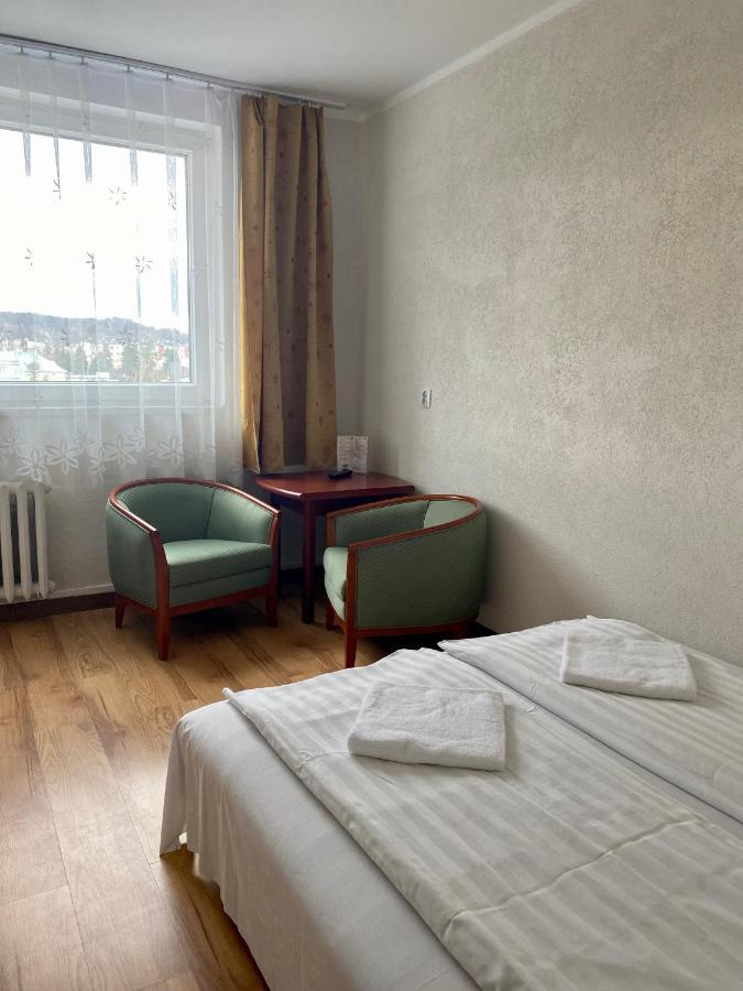 Dom Turysty Sanok Aparthotel Bagian luar foto