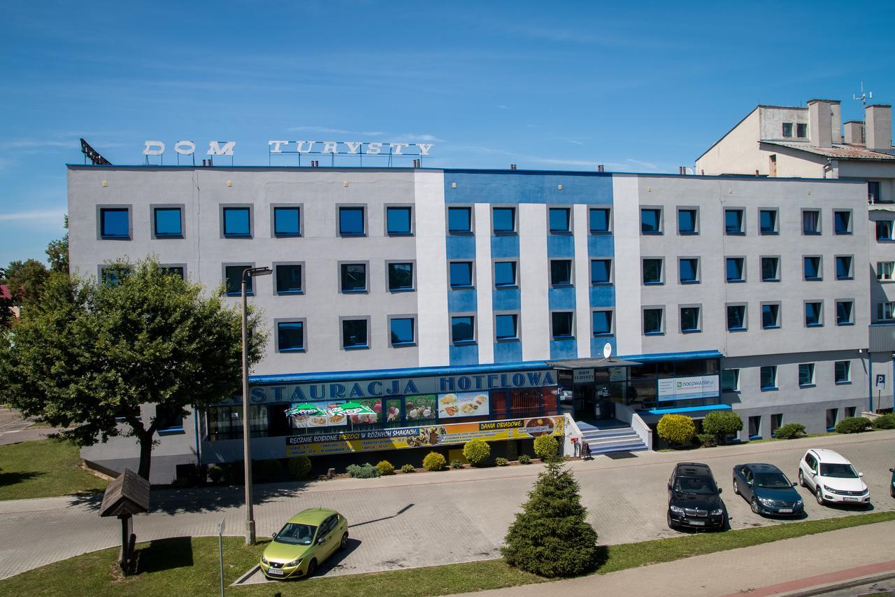 Dom Turysty Sanok Aparthotel Bagian luar foto