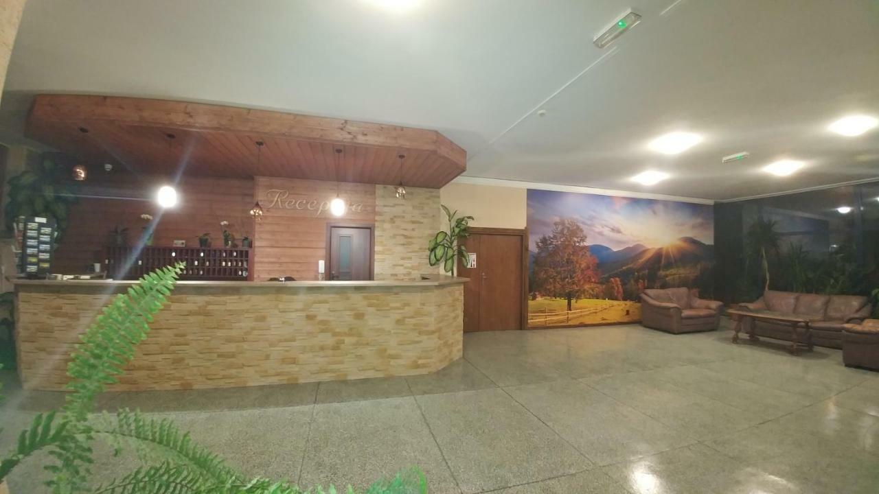 Dom Turysty Sanok Aparthotel Bagian luar foto